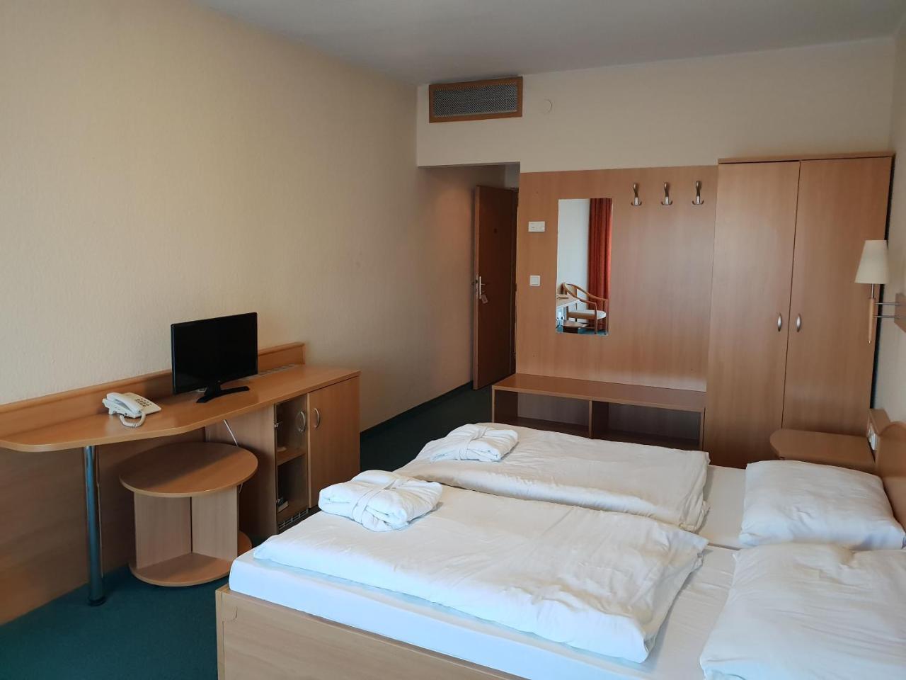 Mezőkövesd Zsory Hotel Zen & Spa מראה חיצוני תמונה